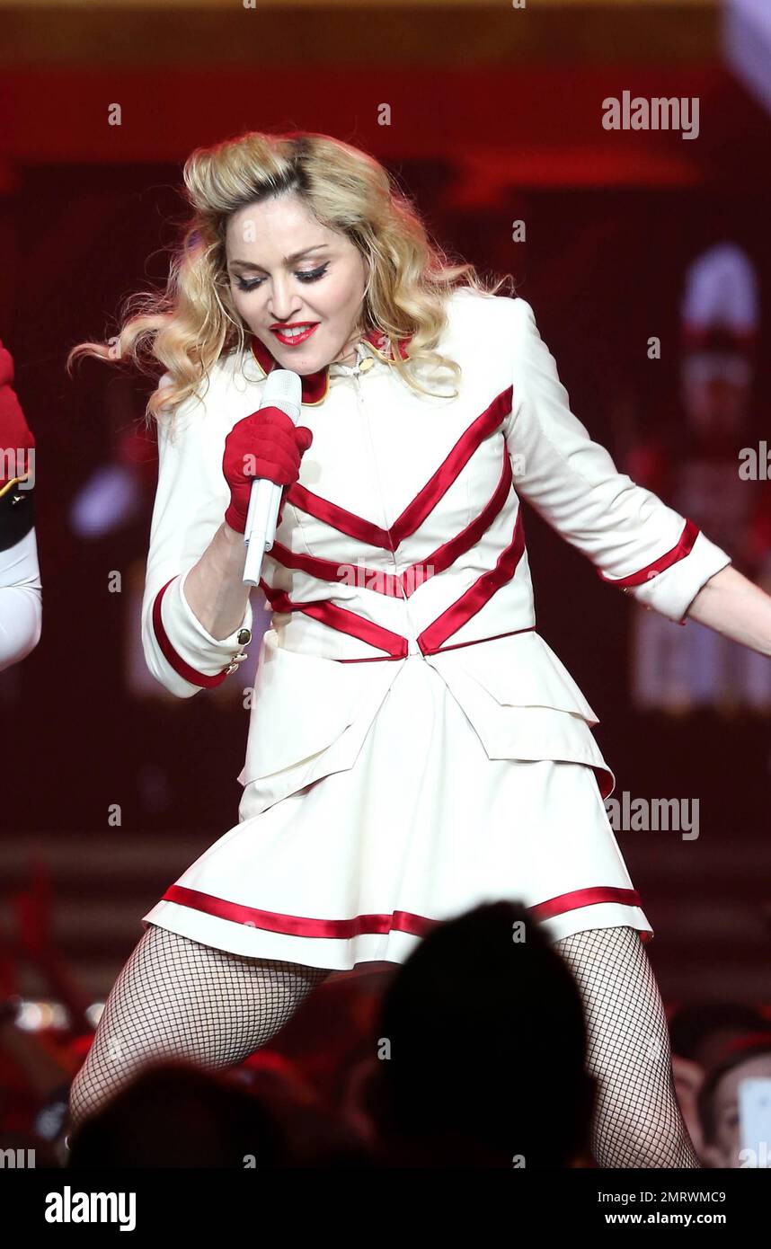 Madonna emmène son MDNA Tour à Las Vegas en direct au Grand Garden Arena, à l'intérieur du MGM Grand Resort Hotel & Casino. Las Vegas, Nevada 13th octobre 2012. Banque D'Images