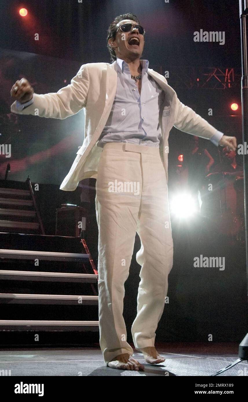 Marc Anthony, chanteur et compositeur primé Grammy et Latin Grammy, se produit en direct à l'American Airlines Arena de Miami, en Floride. 10/24/09. Banque D'Images