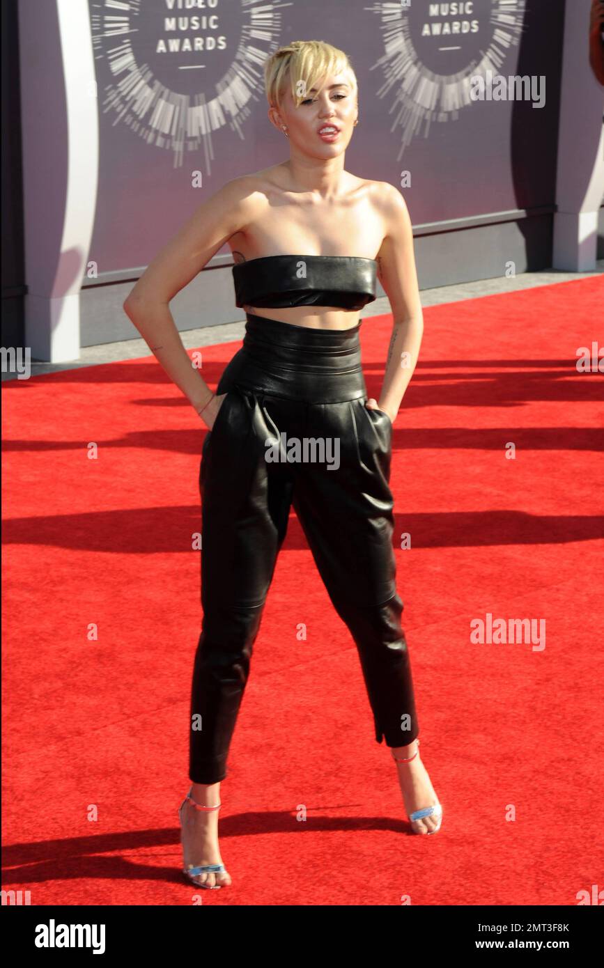 Miley Cyrus au MTV Video Music Awards au Forum de Los Angeles, CA. 24th août 2014. Banque D'Images
