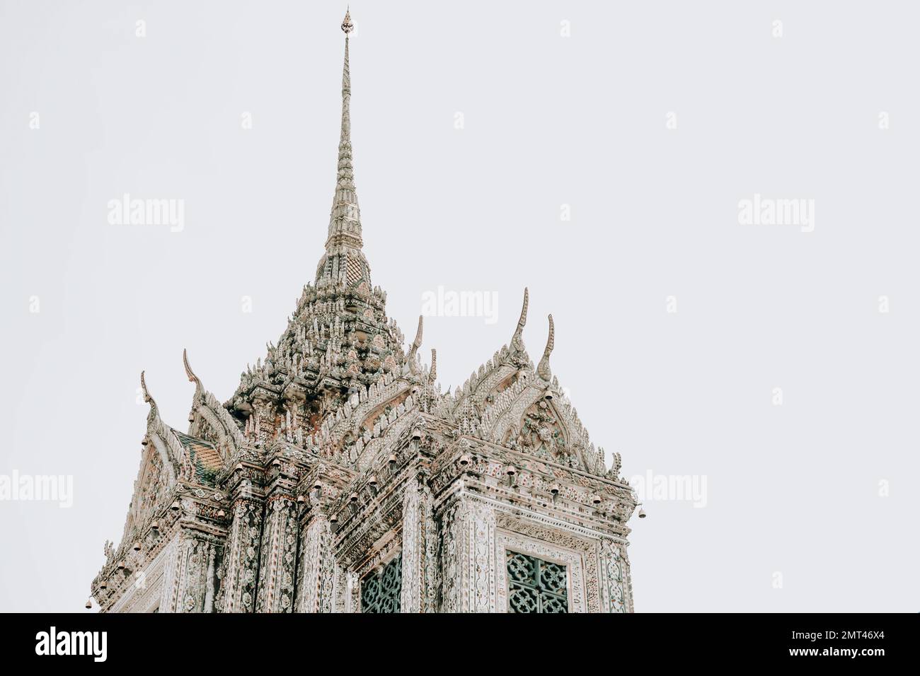 Les détails complexes de Wat Arun, le célèbre Temple de l'Aube de Bangkok Banque D'Images