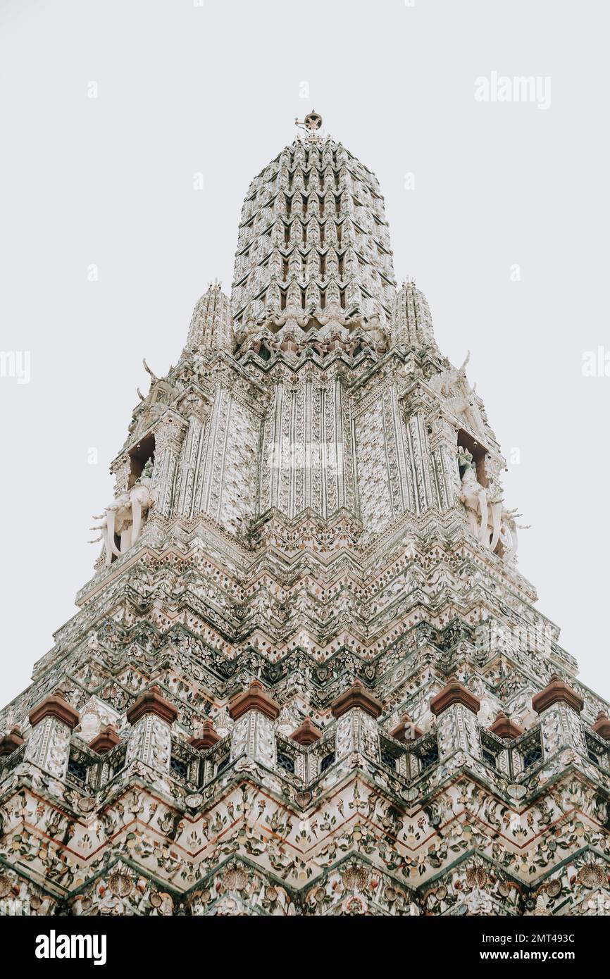Les détails complexes de Wat Arun, le célèbre Temple de l'Aube de Bangkok Banque D'Images