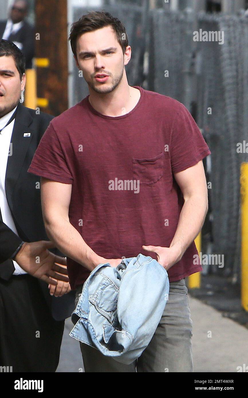 Nicholas Hoult arrive à Jimmy Kimmel Live. Los Angeles, Californie. 6th mai 2015. Banque D'Images