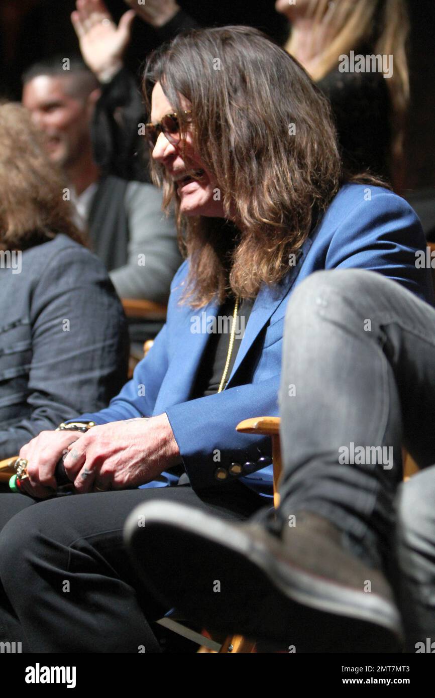 Ozzy Osbourne à l'Ozzfest rencontre Knotfest Press Conference. Cette fusion  de deux des marques les plus connues et les plus établies dans le  rock--OZZFEST, célébrant son anniversaire de 20th, et KNOTFEST, qui