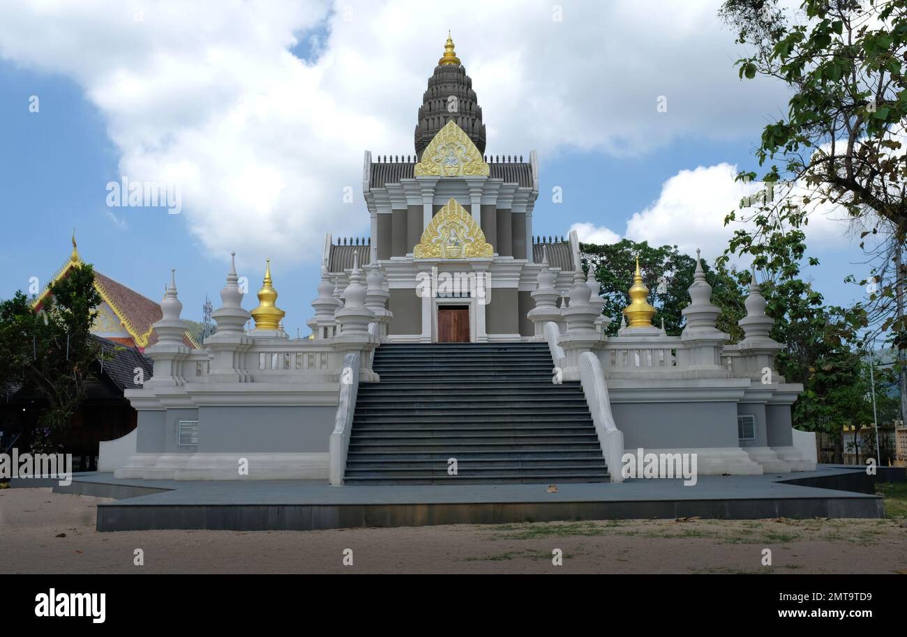 Nouveau bâtiment du temple à Wat Chalong, Phuket, Thaïlande Banque D'Images