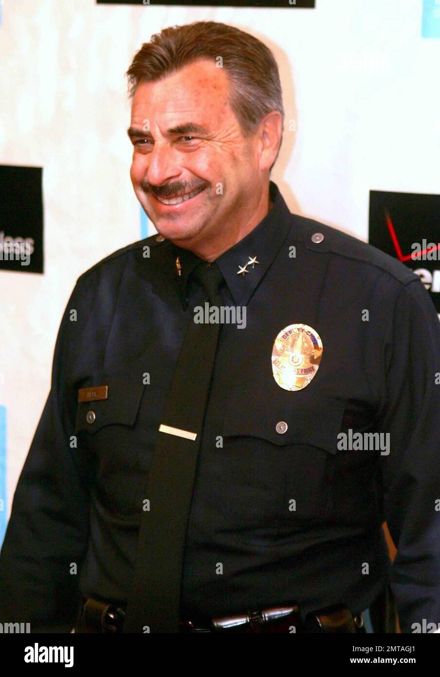 Charlie Beck, chef adjoint de la LAPD, assiste aux Prix humanitaires annuels de la paix sur la violence 38th à l'hôtel Beverly Hills. Beverly Hills, Californie. 11/6/09. Banque D'Images