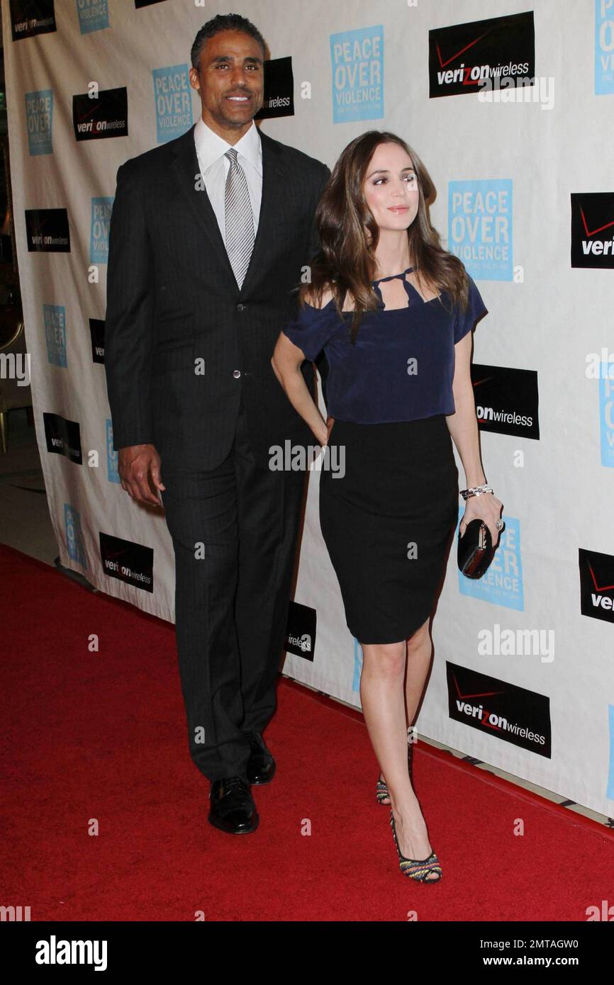 Eliza Dushku et Rick Fox, deux concurrents de « Dancing with the Stars », assistent aux prix humanitaires annuels 39th de Peace Over violence, qui se tiennent à l'hôtel Beverly Hills. Los Angeles, Californie. 10/29/10. . Banque D'Images