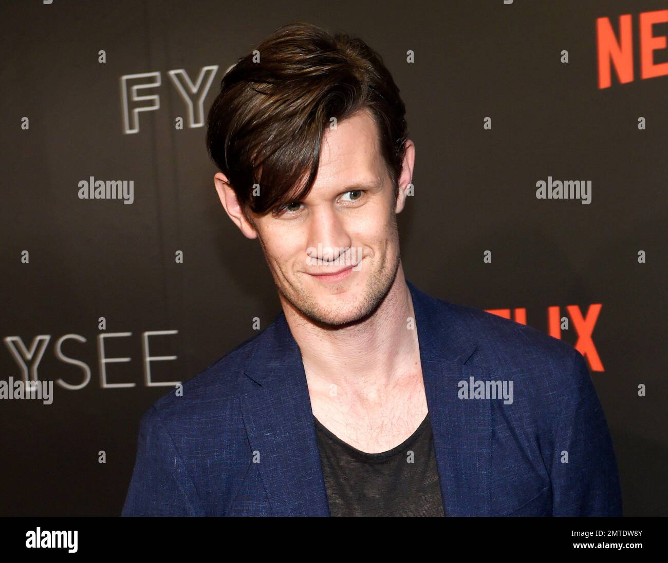 FILE - In this May 24, 2017 file photo, Matt Smith, a cast member in the Netflix series "The Crown," poses at an Emmy For Your Consideration event for the show in Beverly Hills, Calif. (Photo by Chris Pizzello/Invision/AP, File) Banque D'Images