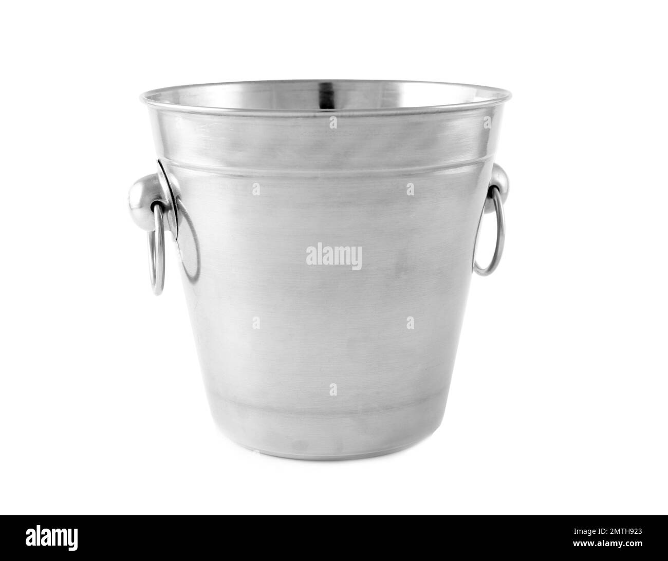 Seau en métal vide pour glace isolée sur blanc Banque D'Images