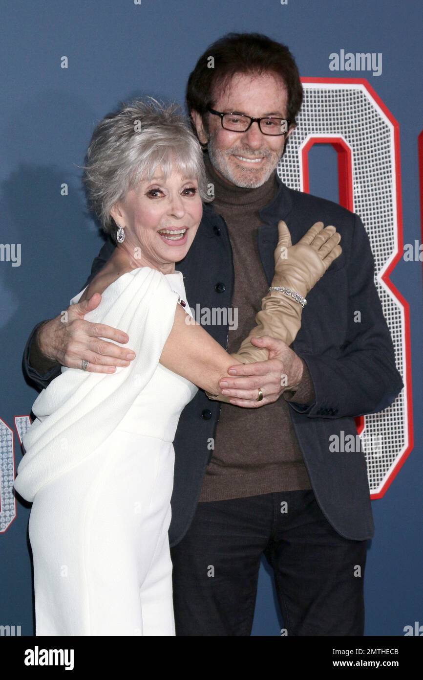 31 janvier 2023, Westwood, CA, Etats-Unis: LOS ANGELES - JAN 31: Rita Moreno, George Chakilis au 80 pour Brady Los Angeles première au Village Theatre on 31 janvier 2023 in Westwood, CA (image de crédit: © Kay Blake/ZUMA Press Wire) USAGE ÉDITORIAL SEULEMENT! Non destiné À un usage commercial ! Banque D'Images