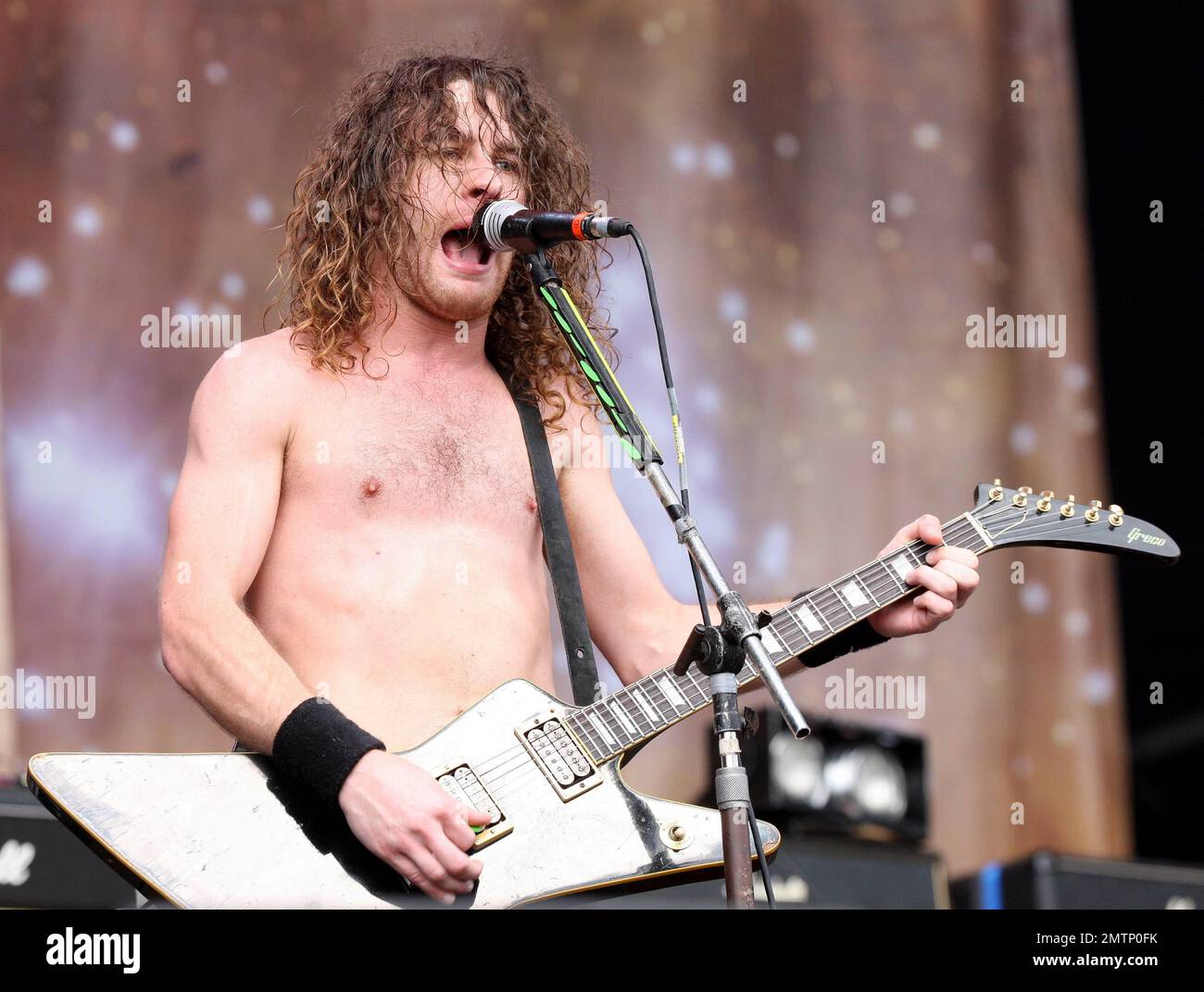 Airbourne joue en concert au Sonisphere Music Festival. Knebworth, Royaume-Uni. 7/10/11. Banque D'Images