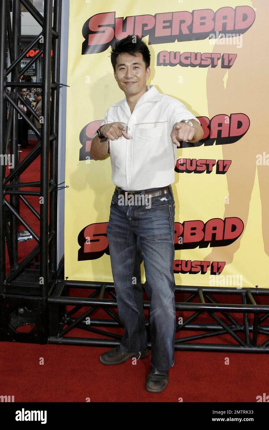 James Kyson Lee assiste à la première de "Superbad" Hollywood, Californie 8/13/07. Banque D'Images