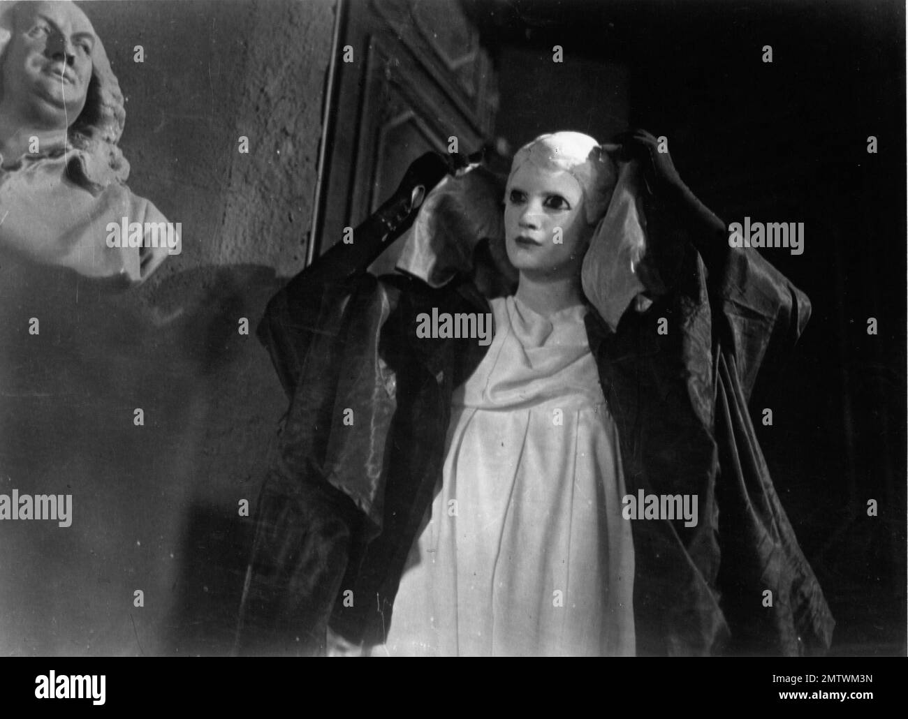 Le sang d'un poète année: 1930 - France Directeur: Jean Cocteau Elizabeth Lee Miller Banque D'Images