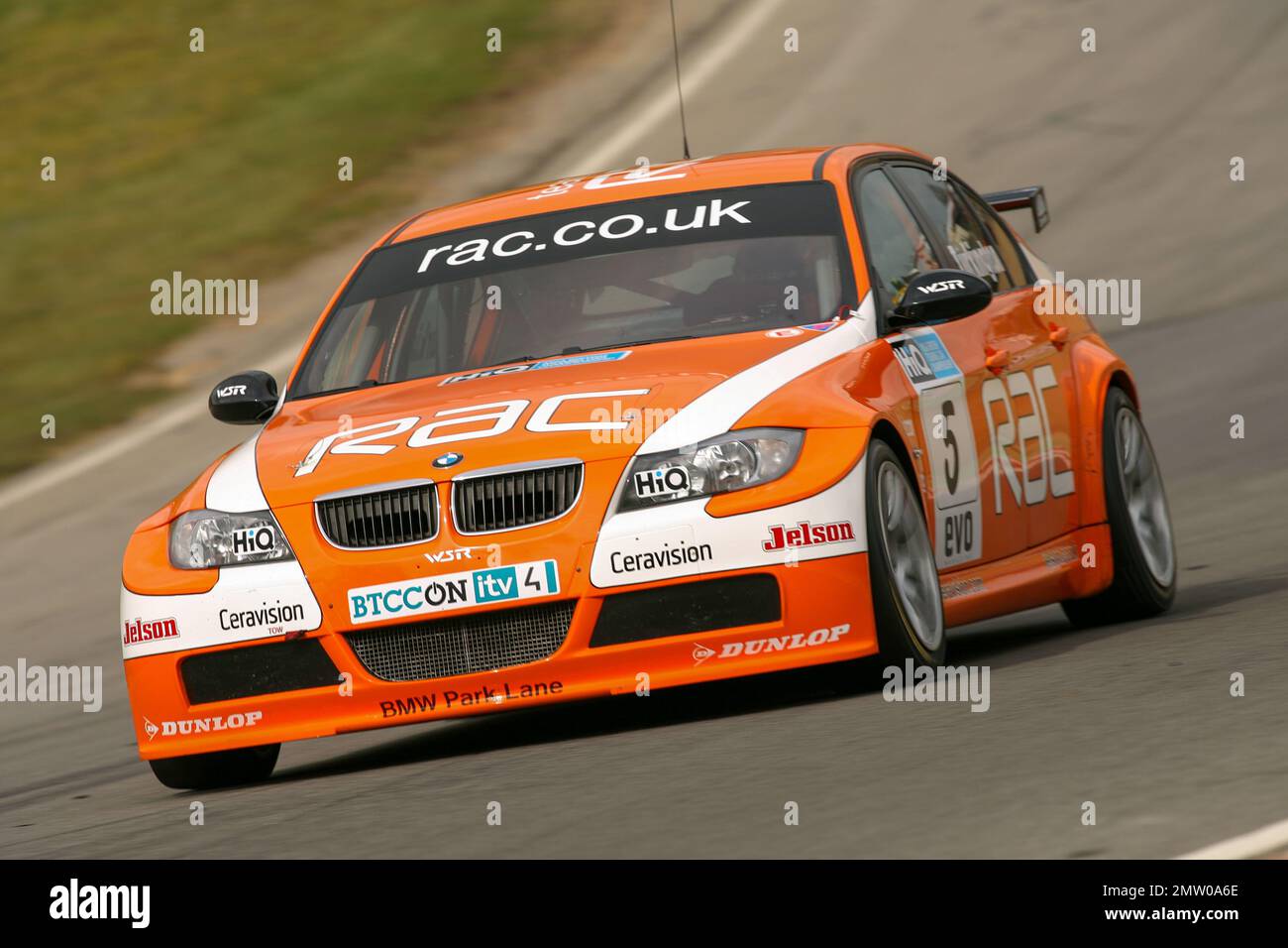 Colin Turkington chez Brands Hatch au volant de l'Orange Team RAC BMW pendant la course de championnat de la BTCC 2008 Banque D'Images