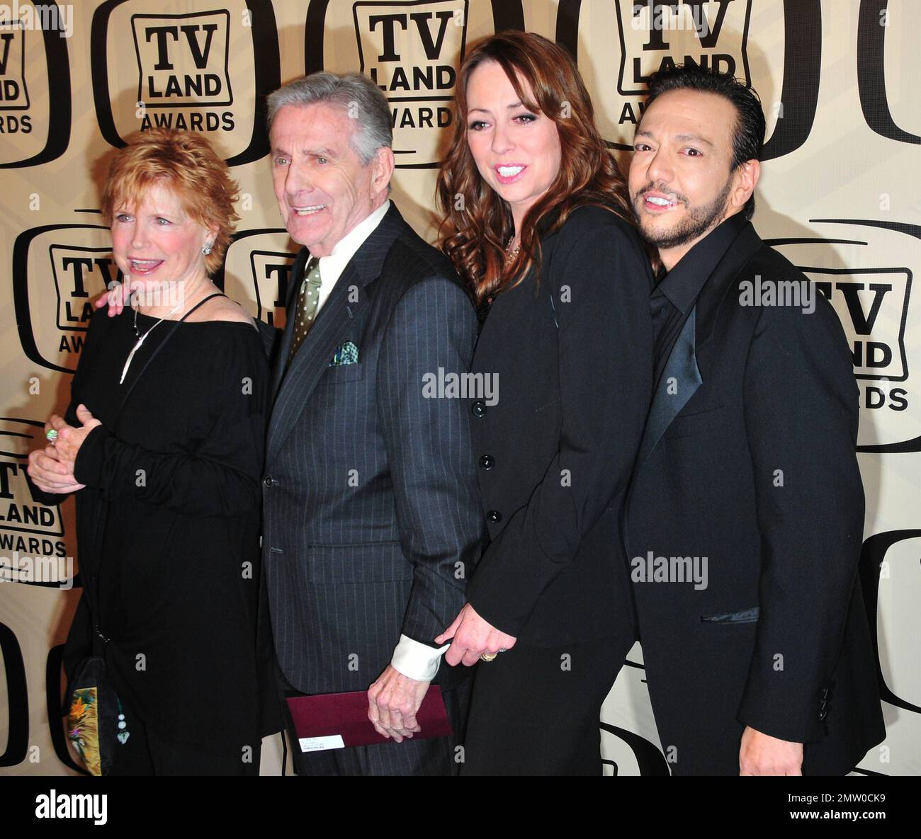 Bonnie Franklin, Pat Harrington Jr, Mackenzie Phillips et Glenn Scarpelli à l'occasion des Prix annuels de terrain de télévision 10th qui se sont tenus à Lexington Avenue Armory, à New York, NY., le 14th avril 2012. Banque D'Images