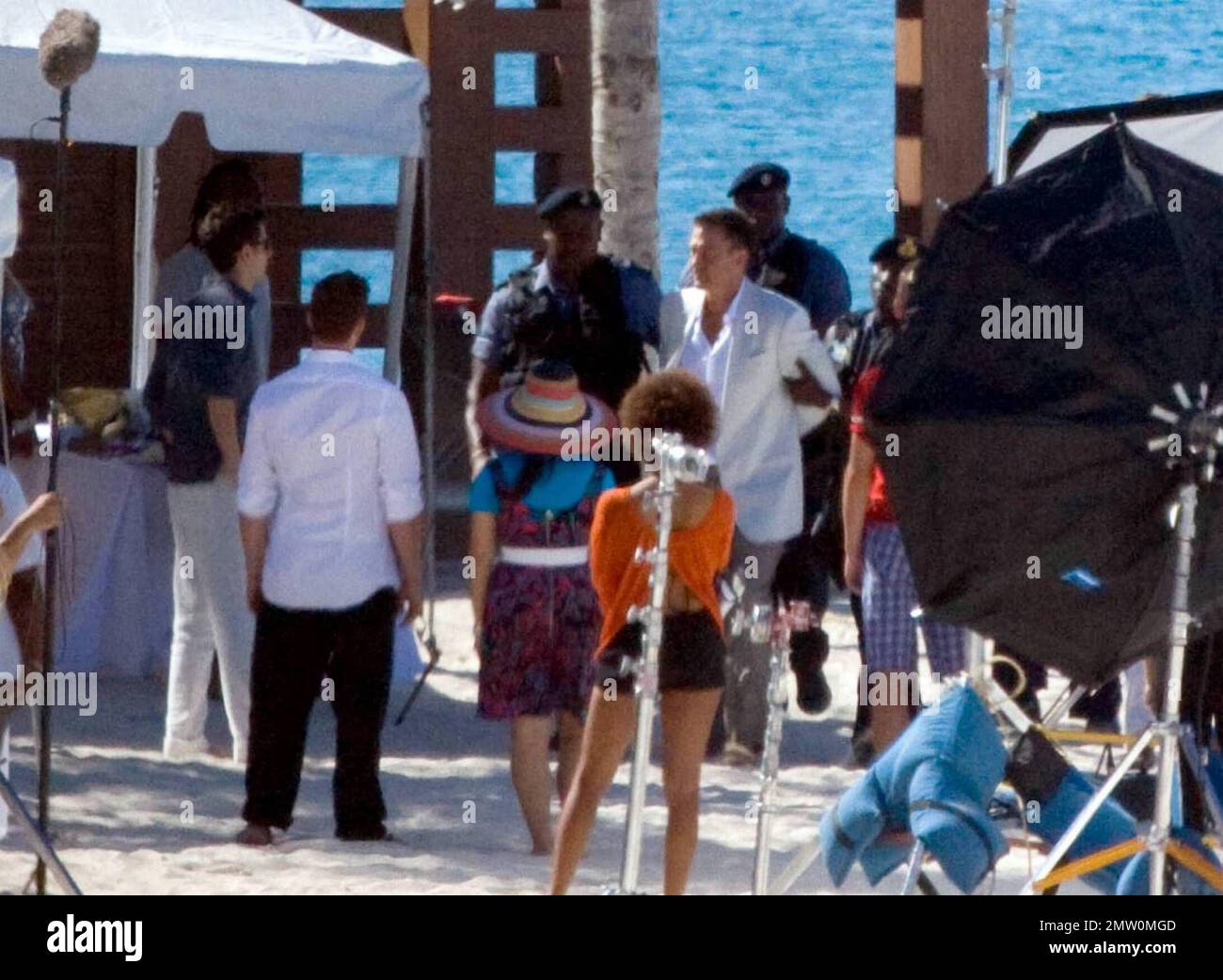 EXCLUSIF !! Les membres de Cast Ming filent une scène pour un prochain épisode de la série ABC « Ugly Betty ». L'épisode, tournant autour d'un photoshoot 'mode', est filmé à Atlantis Paradise Island. Paradise Island, Bahamas. 10/8/09. Banque D'Images