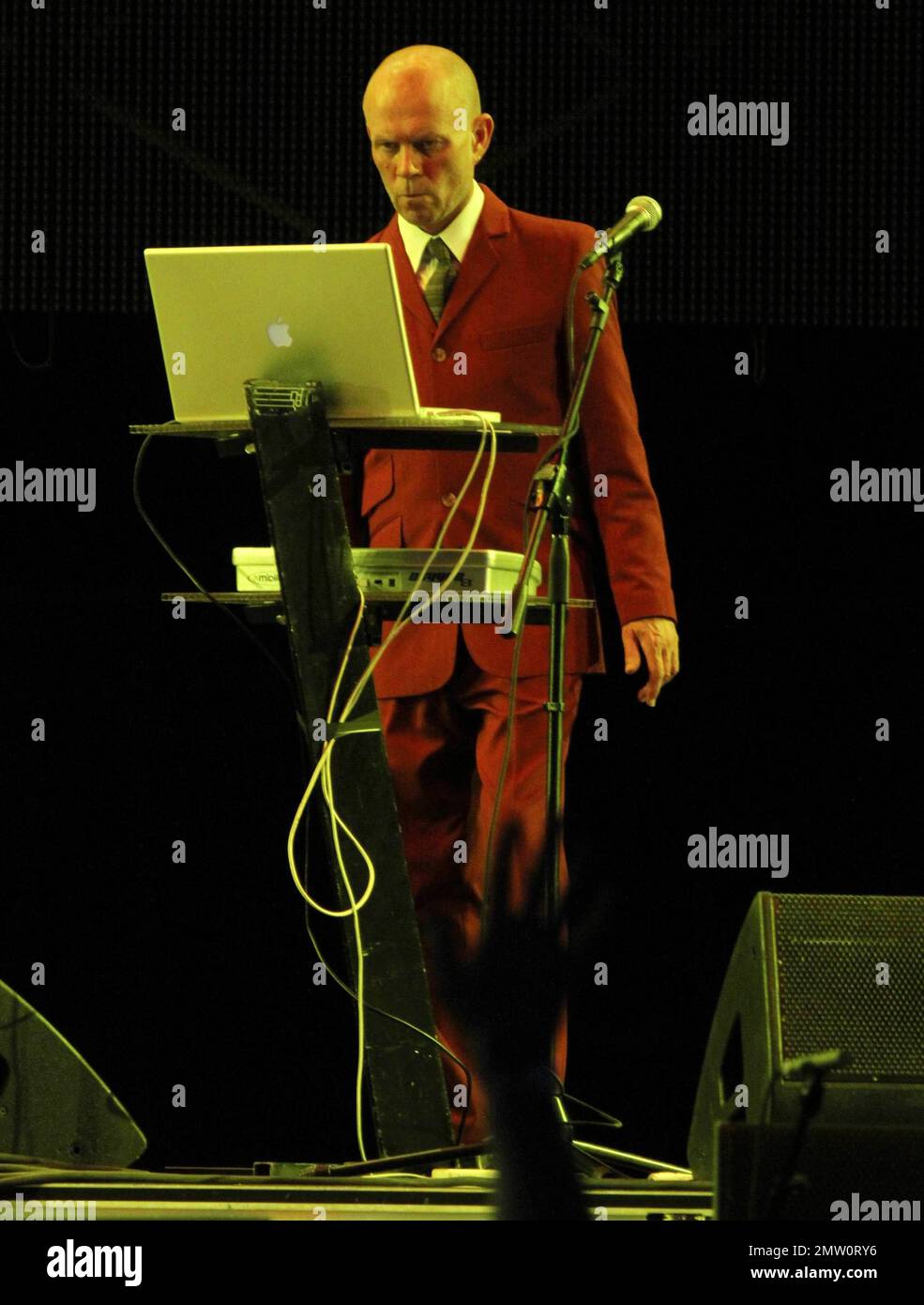 Le duo anglais de synthpop Erasure (claviériste Vince Clarke et chanteur Andy Bell) se produit en direct pendant la deuxième journée du Ultra Music Festival 2011 qui a lieu au Bicentennial Park. Miami, Floride. 03/26/11. Banque D'Images