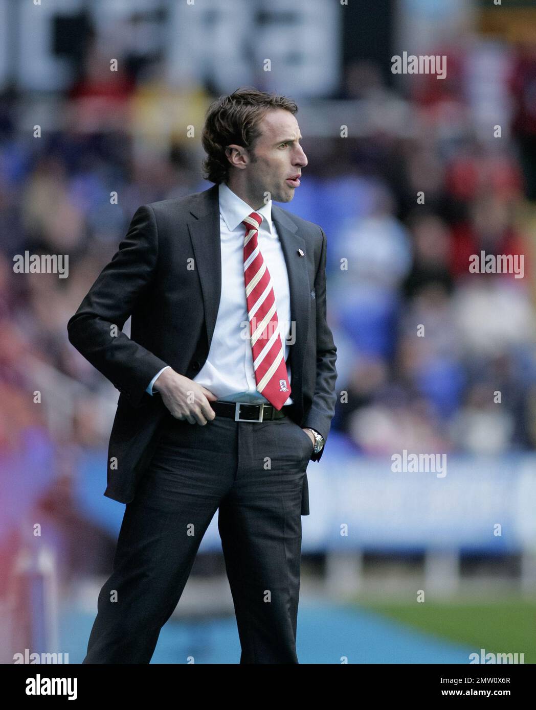 Gareth Southgate gère Middlesbrough à Reading FC du 2nd décembre 2007. Cette image est liée par les restrictions Dataco sur la façon dont elle peut être utilisée. UTILISATION ÉDITORIALE SEULEMENT aucune utilisation avec des fichiers audio, vidéo, données, listes de présentoirs, logos de clubs/ligue ou services « en direct » non autorisés. Utilisation en ligne limitée à 120 images, pas d'émulation vidéo. Pas d'utilisation dans les Paris, les jeux ou le club/ligue/joueur simple p Banque D'Images