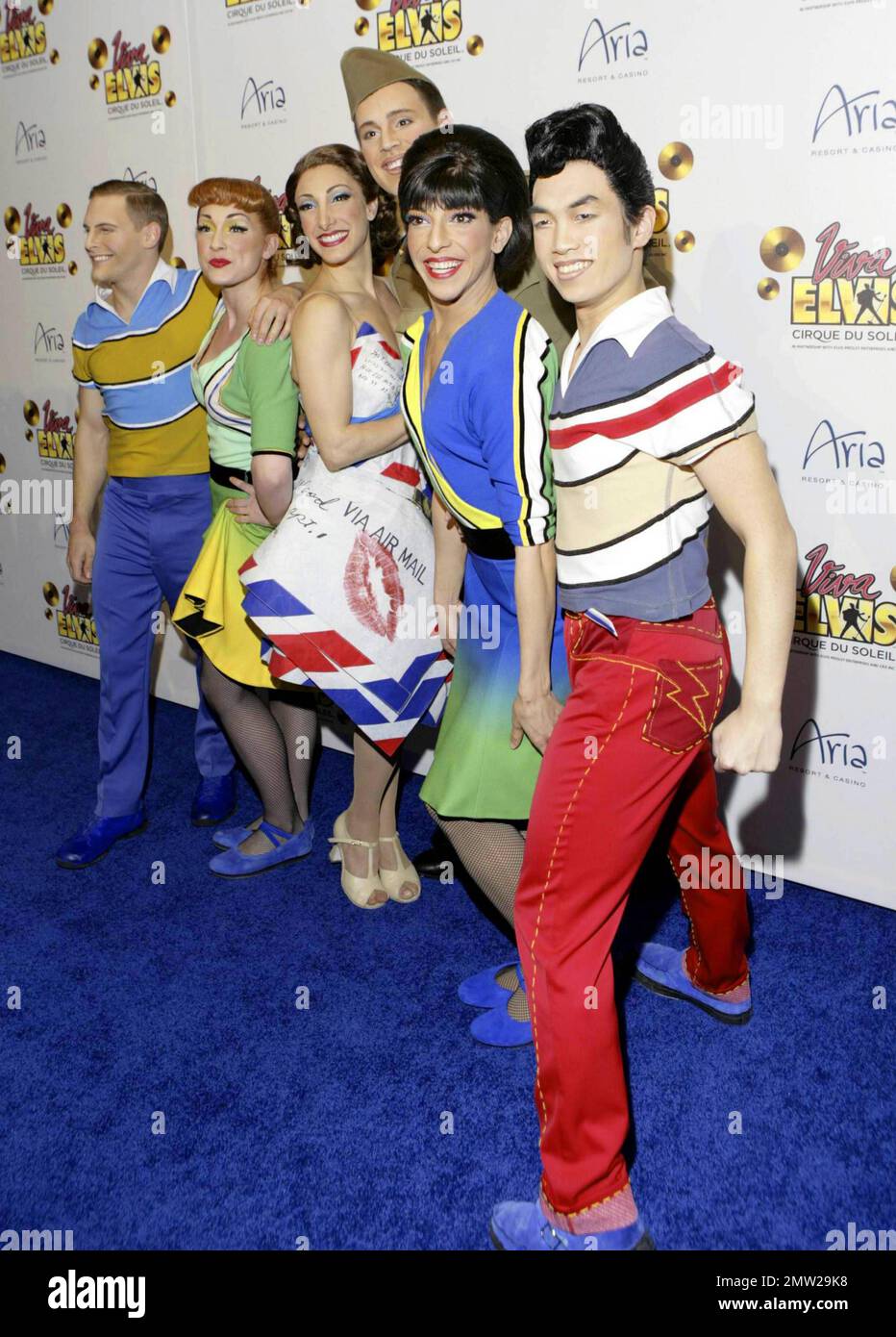Membres de la troupe à la première mondiale de « Viva Elvis » du Cirque du Soleil au Aria Resort and Casino de Las Vegas, Nevada. 2/19/10. . Banque D'Images