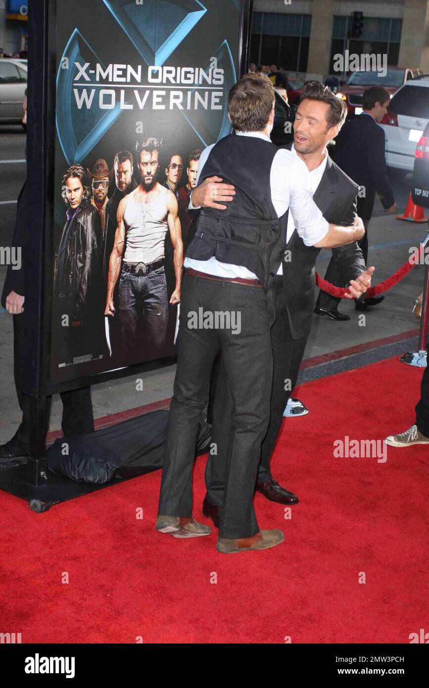 Hugh Jackman et Ryan Reynold jouent autour de la première de film de 20th Century Fox X-MEN ORIGINS:WOLVERINE au Graumans Chinese Theatre à Hollywood. Los Angeles, CA 4/28/09 . Banque D'Images