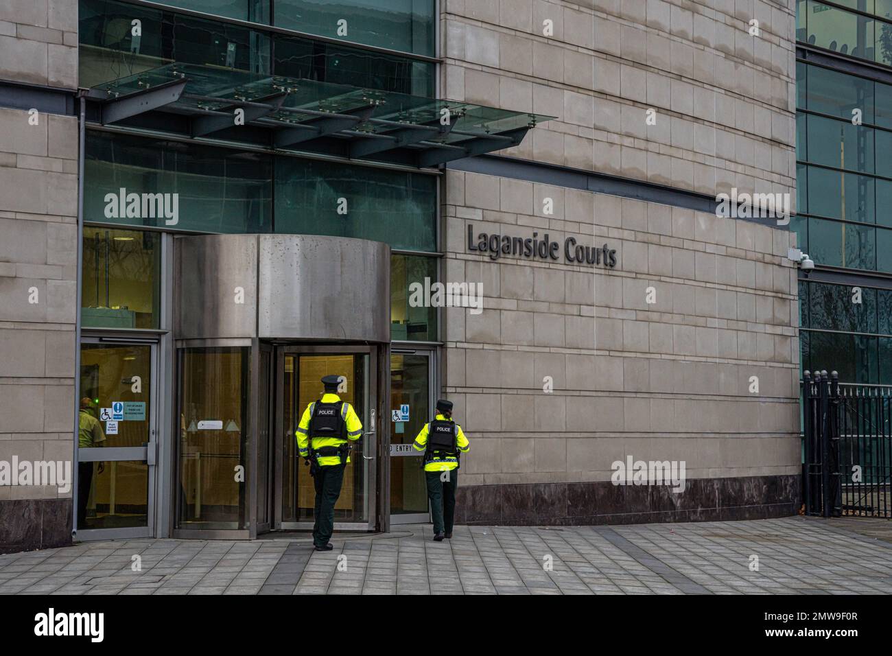 45 Donegall Quay, Belfast, BT1 3LL, Irlande du Nord, 30 novembre 2022. Tribunaux pénaux, tribunaux de Laganside. Banque D'Images