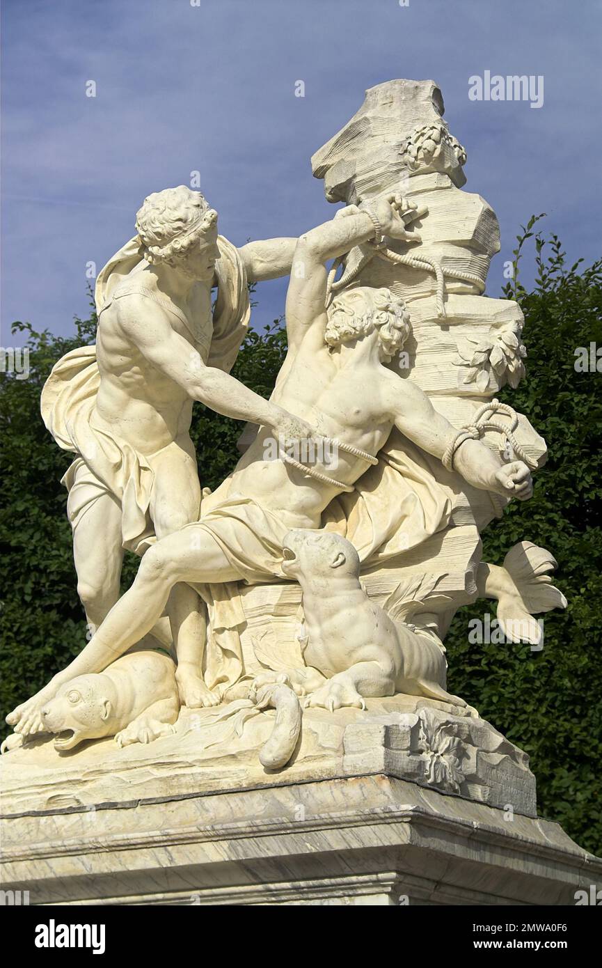 Wersal, Versailles, Francja, France, Frankreich, Aristus lie Proteus - sculpture sur pierre; Aristus bindet Proteus - Steinschnitzerei; Banque D'Images