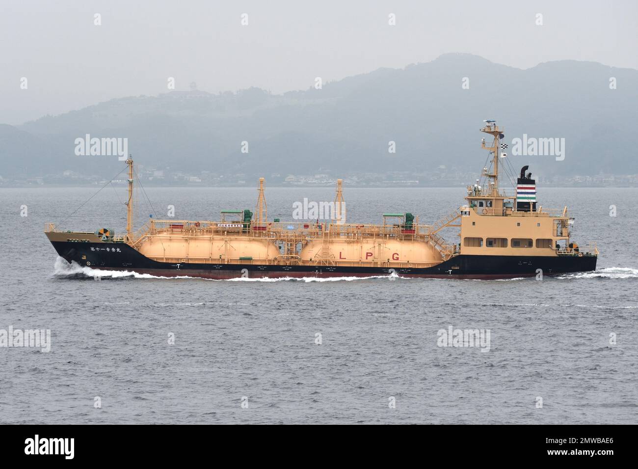 Préfecture de Kanagawa, Japon - 04 septembre 2021: KOSYU MARU NO.11 (OMI: 9820415), char à voile GPL dans la baie de Tokyo. Banque D'Images