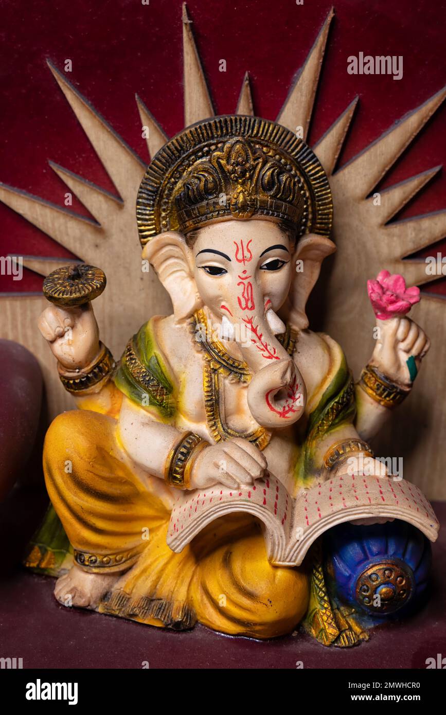 Gros plan de Lord Ganesha, est l'une des divinités les plus adorées de l'hindouisme. Seigneur Ganesha considéré comme la déesse des nouveaux Beginnings, sagesse A. Banque D'Images