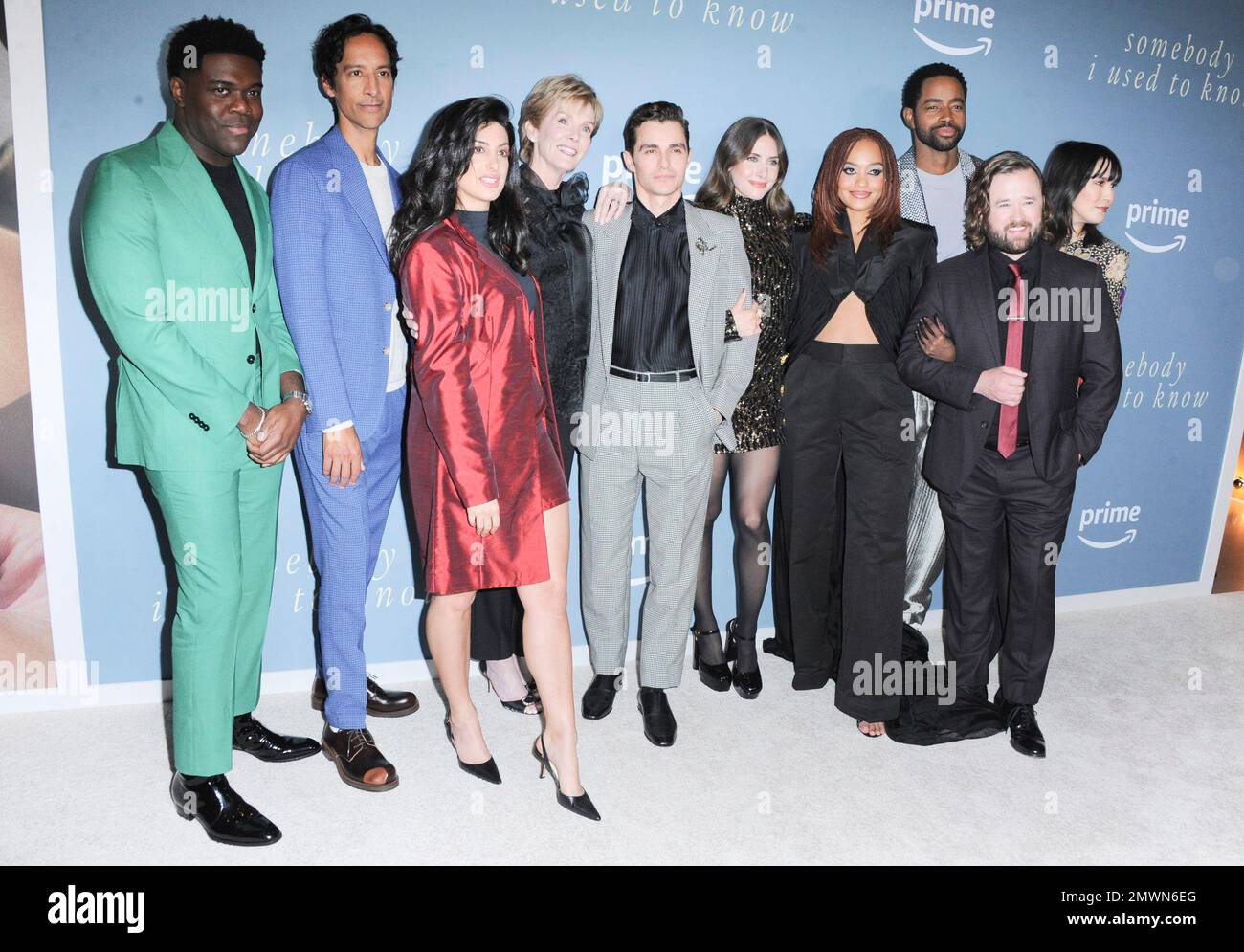 Culver City, Californie. 1st févr. 2023. Dave Franco, Alison Brie, Kiersey Clemons, Jay Ellis, Danny Pudi, Haley Joel Osment, Julie Hagerty, Sam Richardson, Zoe Chao, Ayden Mayeri aux arrivées pour QUELQU'UN que j'AVAIS L'HABITUDE DE CONNAÎTRE Premiere, le Théâtre Culver, Culver City, CA 1 février 2023. Crédit : Elizabeth Goodenough/Everett Collection/Alay Live News Banque D'Images