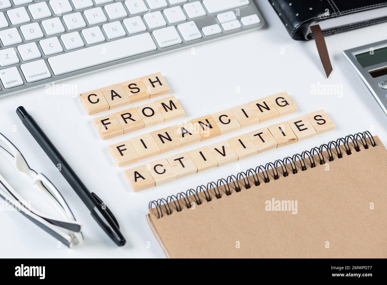 Concept de trésorerie provenant des activités de financement Banque D'Images