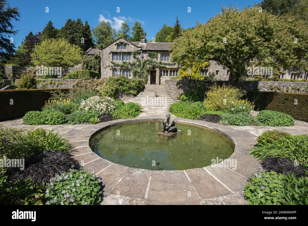 Parcevall Hall -- également connu sous le nom de Parceval Hall -- et ses jardins sont situés à Skyreholme près du village d'Appletreewick, Wharfedale, North Yorkshire Banque D'Images