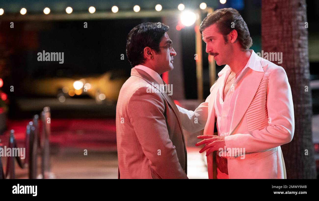 DAN STEVENS et KUMAIL NANJIANI sont LES BIENVENUS À CHIPPENDALES (2022), dirigé par RICHARD SHEPARD, NISHA GANATRA et MATT SHAKMAN. Credit: Vingtième télévision / Je suis Jenni Konner Productions / Album Banque D'Images