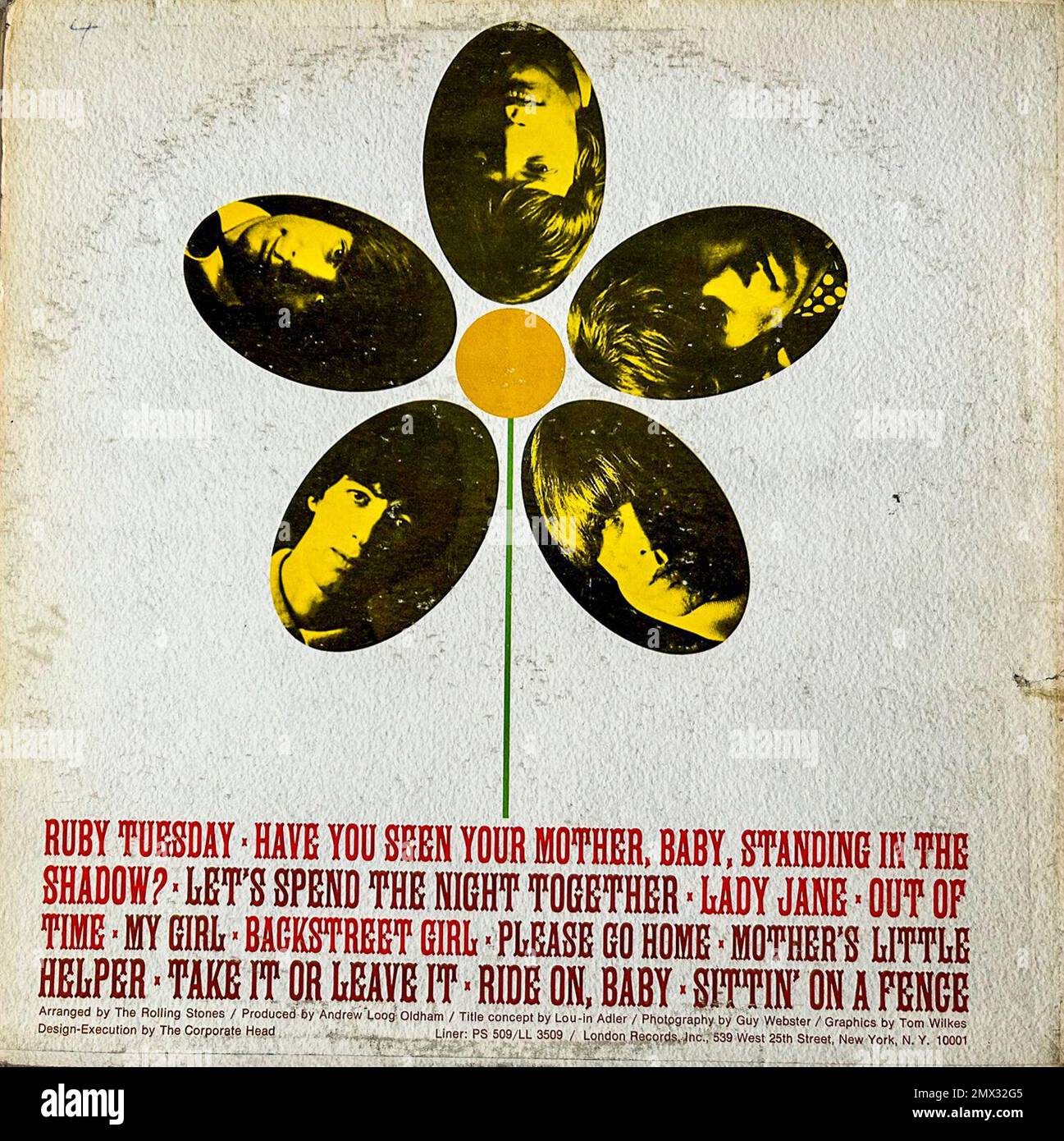 Close up Objects, The Rolling Stones, vintage Vinyl LP Record Album Art Cover, 'Flowers' 1967 Cover Banque D'Images