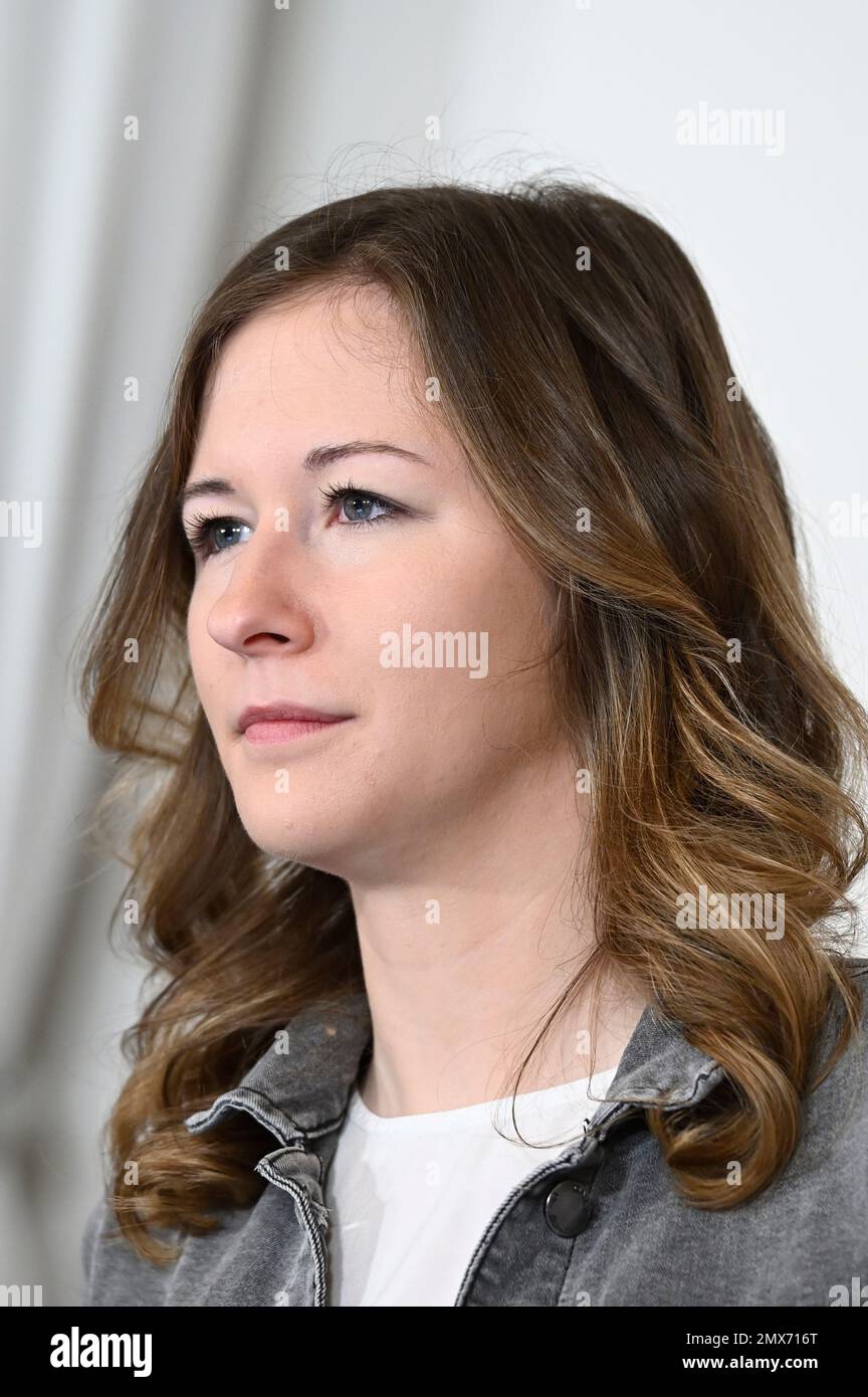 Vienne, Autriche. 02nd févr. 2023. Conférence de presse à l'occasion de la Journée de la sécurité Internet 2023 sur la présentation d'une étude sur les jeunes et de faux rapports sur Internet avec la Secrétaire d'Etat à la Jeunesse Claudia Plakolm (ÖVP) à la Chancellerie fédérale Banque D'Images