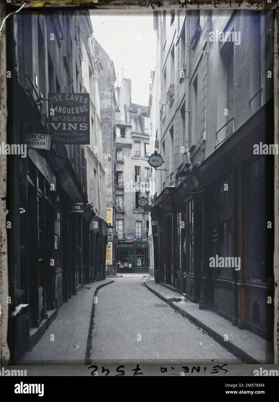 Paris (5), France rue Xavier-Privas, vue rue de la Huchette Photo Stock -  Alamy