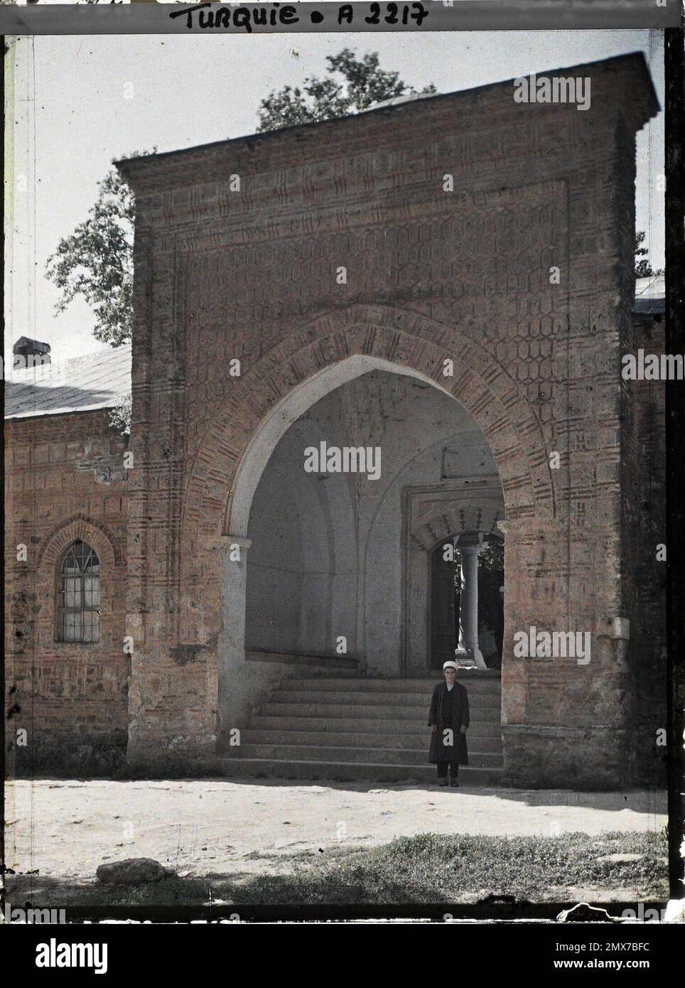 Bursa, Turquie une entrée de la Muradiye Camii (mosquée du Sultan Murat II) datant de 1424-1427 , 1913 - Balkans - Jean Brunhes et Auguste Léon - (23 avril - 9 juin) Banque D'Images