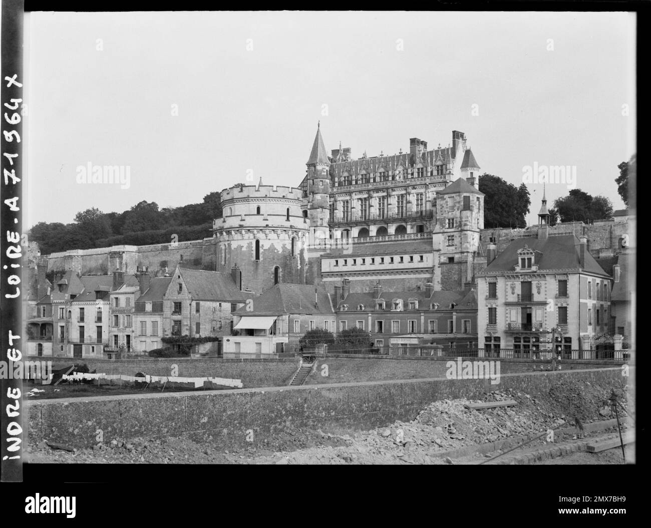 Amboise, France vue générale du château , 1909 - Centre de France - Auguste Léon - (juin) Banque D'Images