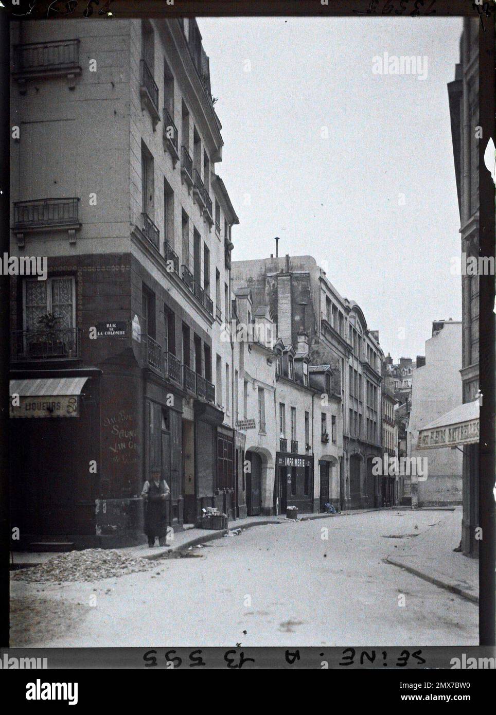 Paris (4th arr.), France rue de la Colombe et rue Chanoinesse , Banque D'Images