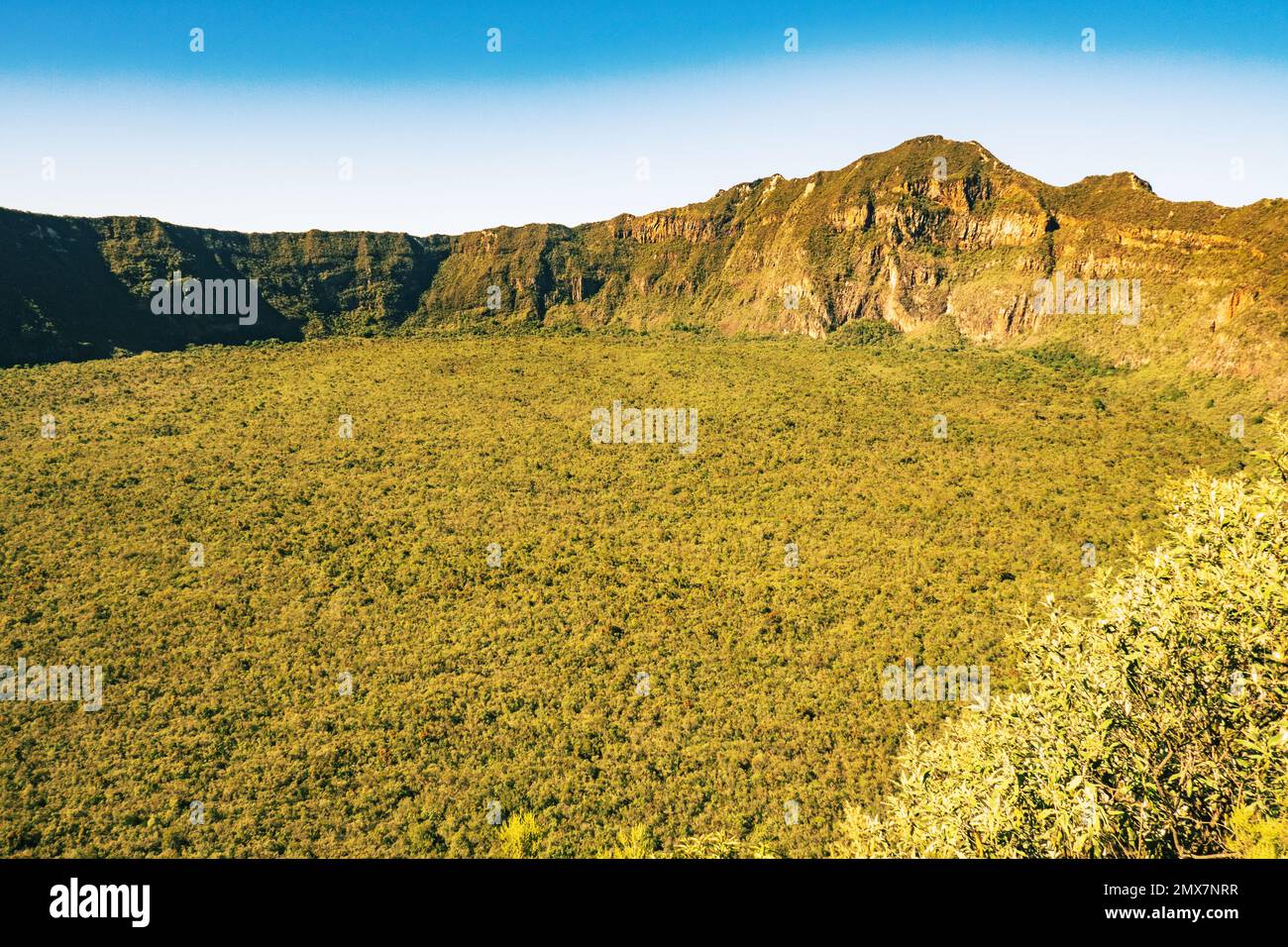 Vue panoramique sur le cratère volcanique du mont Longonot à Naivasha, Kenya Banque D'Images
