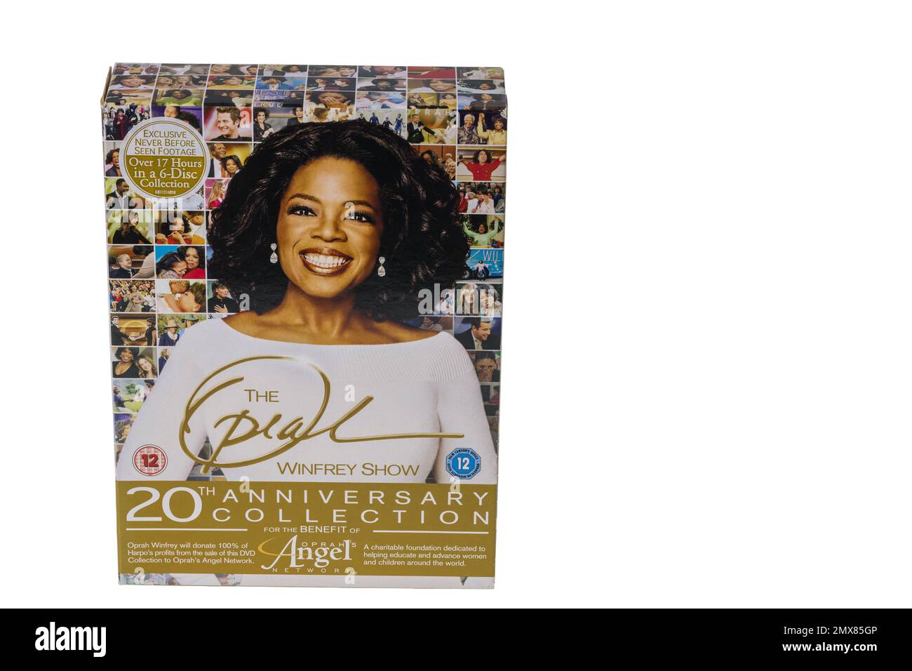 Vue rapprochée de la collection de DVD Oprah Winfrey anniversaire 20th isolée sur fond blanc. Suède. Banque D'Images