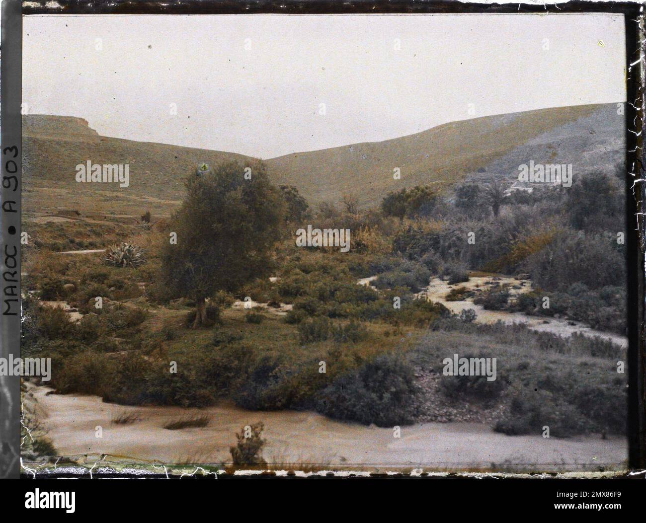 Sidi Kacem, Maroc L 'Oued BELIT (?) Et un mausolée de marabout (?) , 1912-1913 - Maroc - Stéphane Passet - (décembre -janvier) Banque D'Images