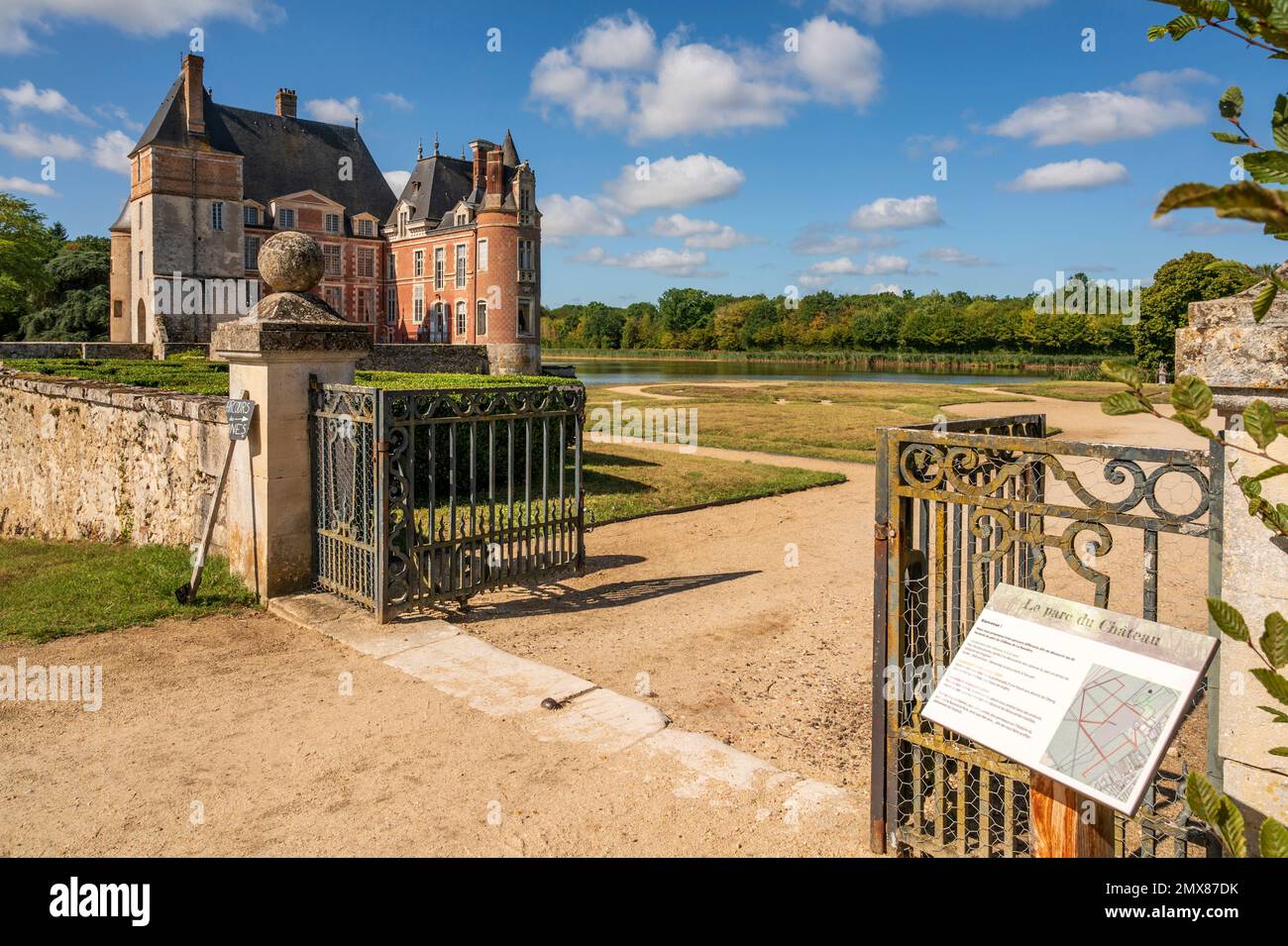 Le château de Château la Bussière dans le département du Loiret Banque D'Images