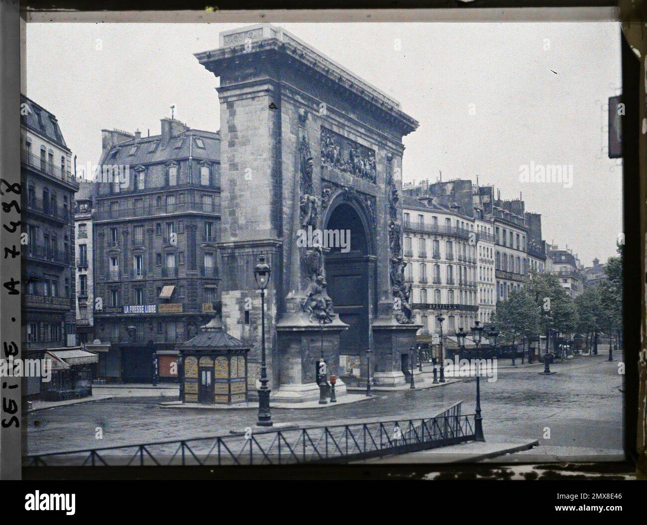 CPA PARIS 10e - La Porte Saint-Denis (77037