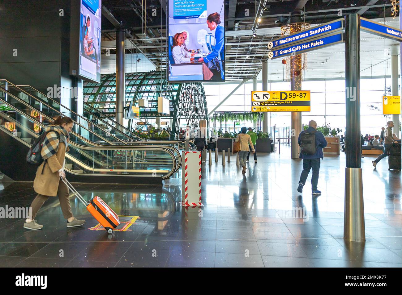 Intérieurs de l'aéroport d'Amsterdam Schiphol, pays-Bas. Intérieur, hors service. Vie à l'aéroport. Banque D'Images