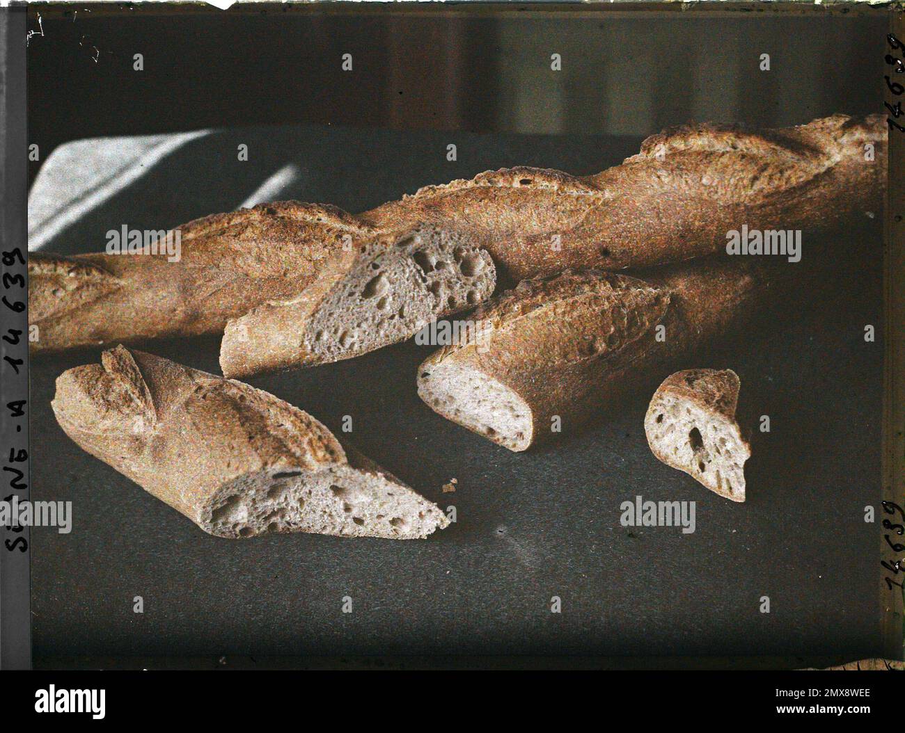 Boulogne, France pains et morceaux de pain (correspondant aux billets de ration ?) , Banque D'Images