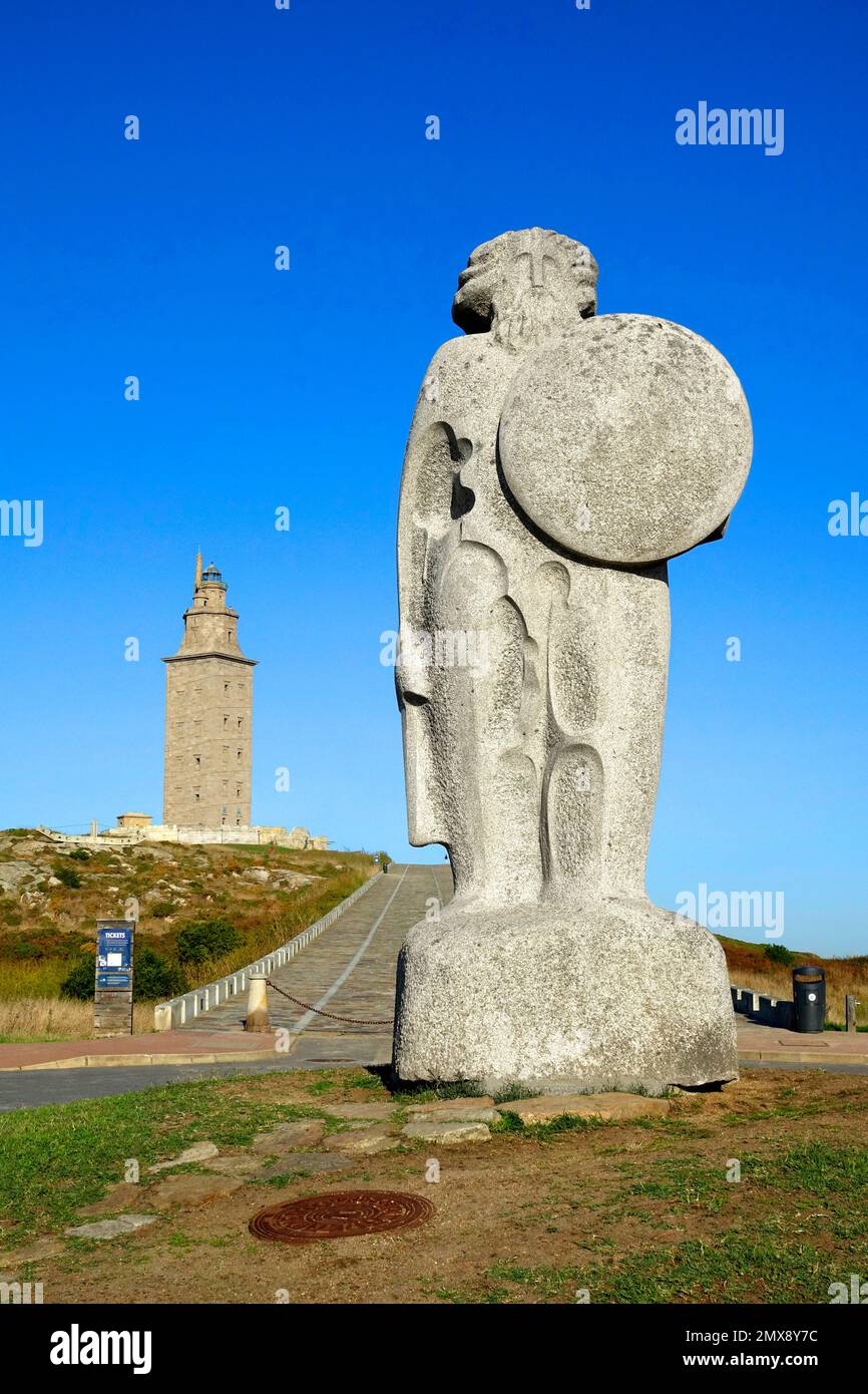 Tour d'Hercule, La Corogne est une ville et une municipalité de Galice, Espagne. La Corogne est la ville la plus peuplée de Galice et la deuxième plus peuplée Banque D'Images