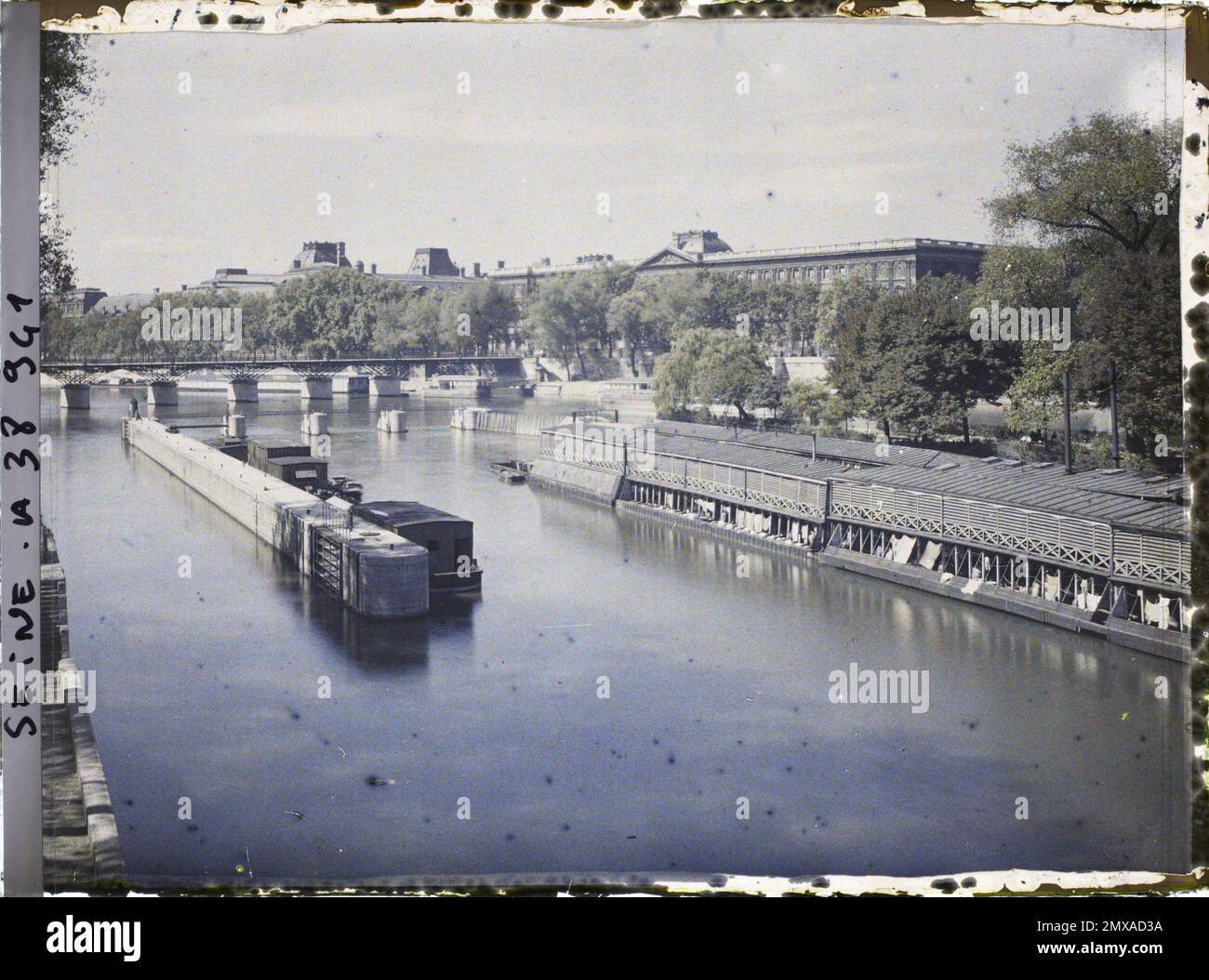 Paris (1st arr.), France le barrage de la monnaie, le Pont des Arts et le Louvre de Pont-neuf , Banque D'Images