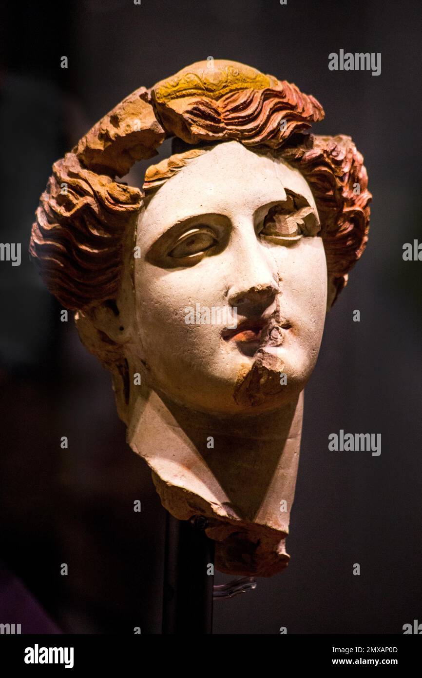 Chef d'Aphrodite, chef-d'œuvre de l'époque hellénistique, Musée archéologique national, Taranto, Puglia, Taranto, Puglia, Italie Banque D'Images