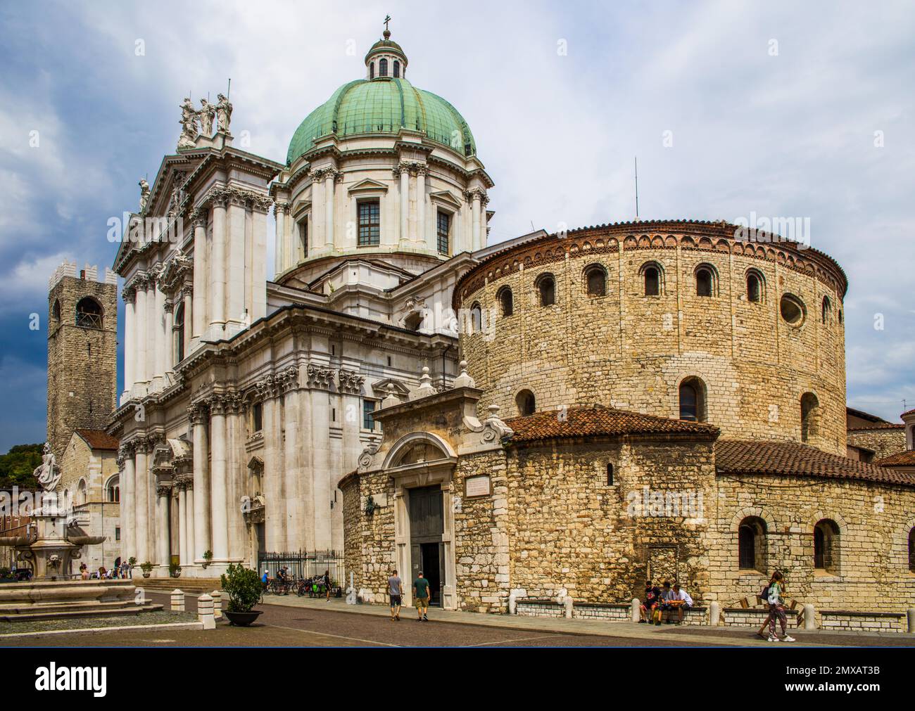 Nouvelle cathédrale et ancienne cathédrale, Rotonda, place Paolo VI, Brescia, Lombardie, Italie, Brescia, Lombardie, Italie Banque D'Images