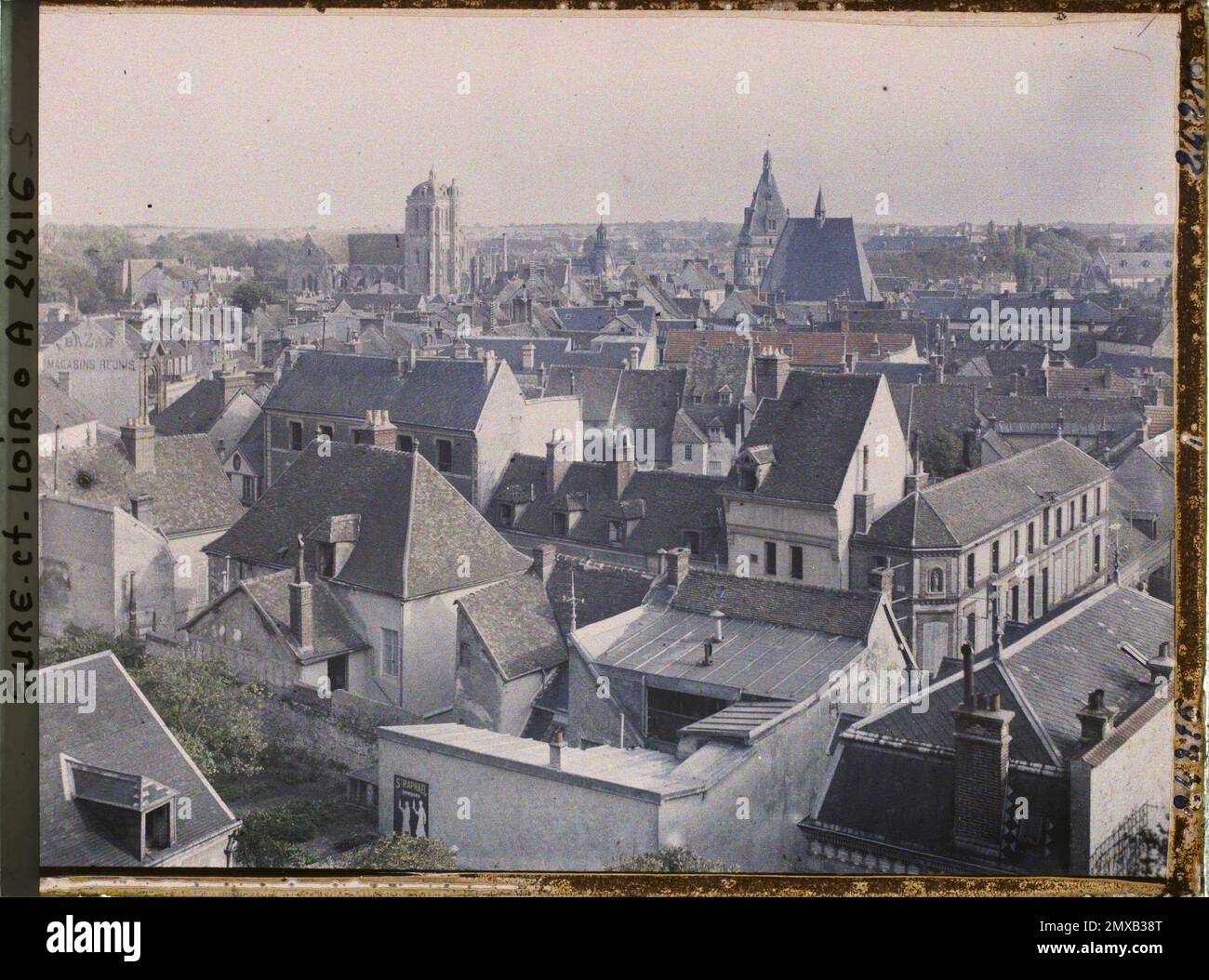 Dreux, France vue générale de la ville prise de la chapelle royale Saint-Louis , 1920 - Eure, Eure -et -Loir - Auguste Léon - (octobre) Banque D'Images