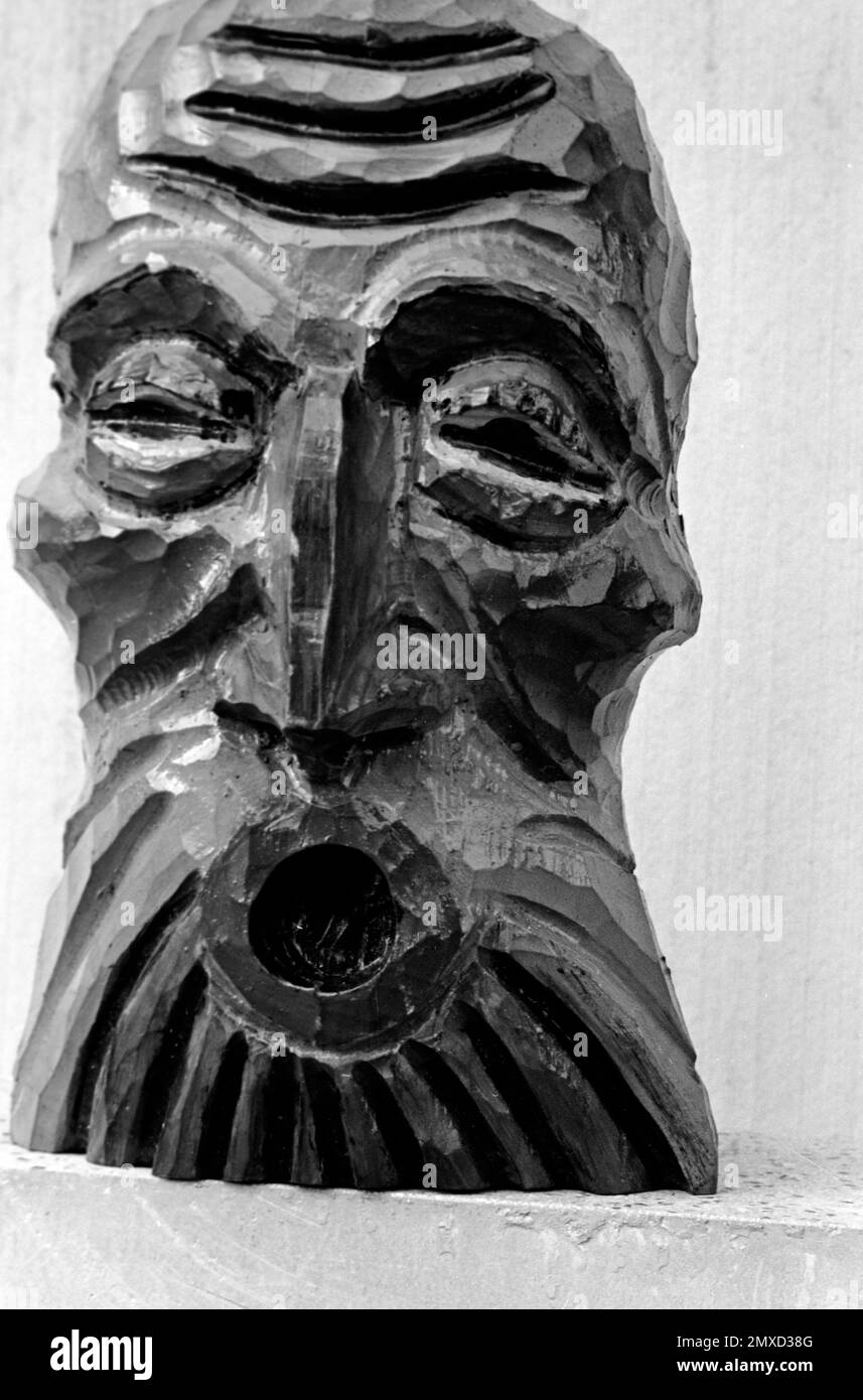 Typische Neustädter Holzmaske, 1938. Masque en bois typique de Neustadt, 1938. Banque D'Images